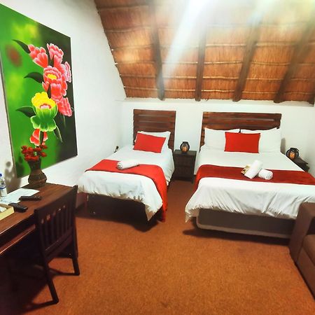 Libra Lodge Sandton Luaran gambar