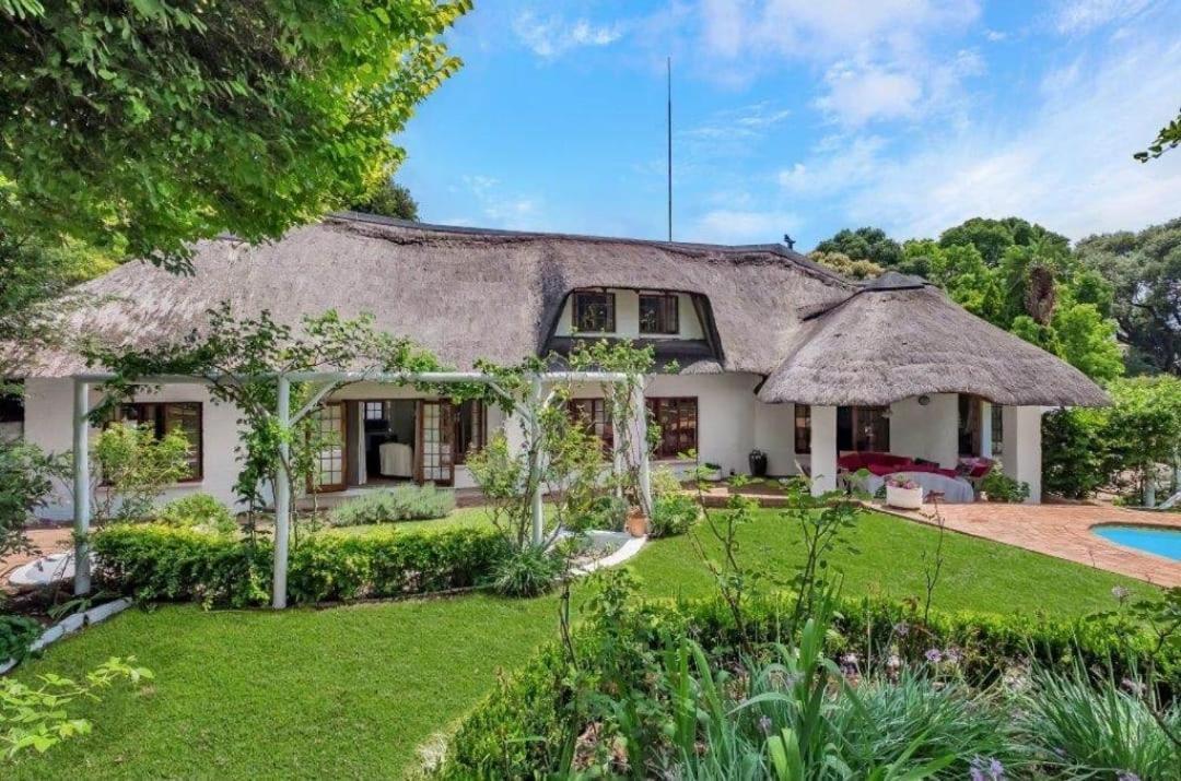 Libra Lodge Sandton Luaran gambar