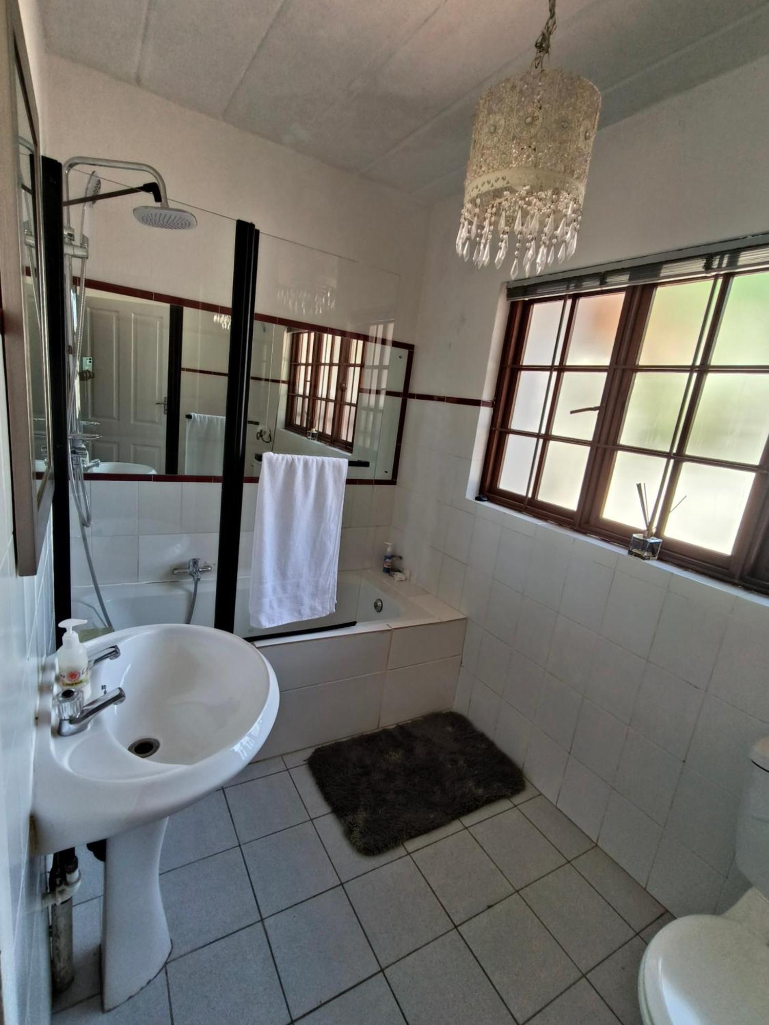 Libra Lodge Sandton Luaran gambar