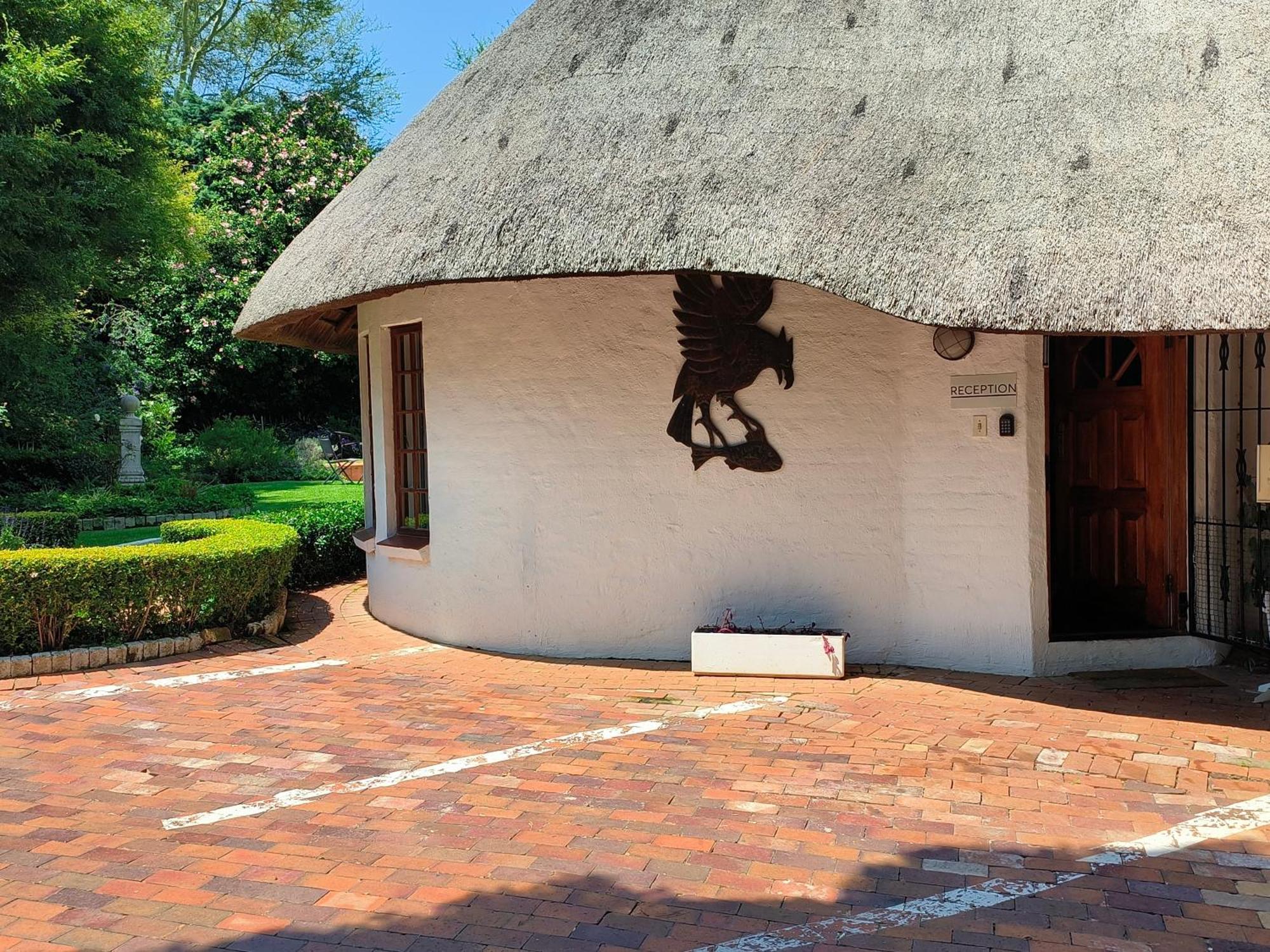 Libra Lodge Sandton Luaran gambar